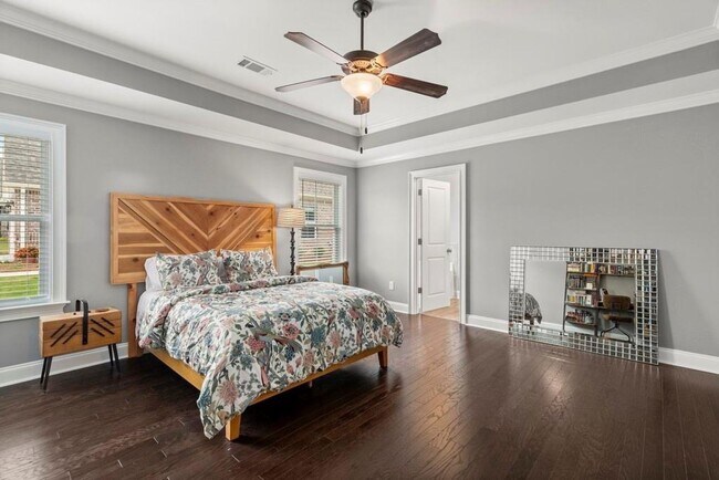 Building Photo - Beautiful Home in The Estates Neighborhood!