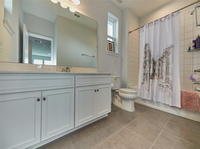 Building Photo - 13408 Beebe Aly