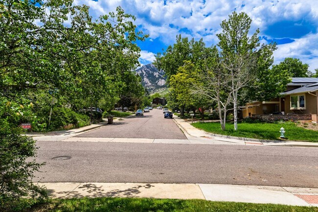 Building Photo - 1290 Judson Dr