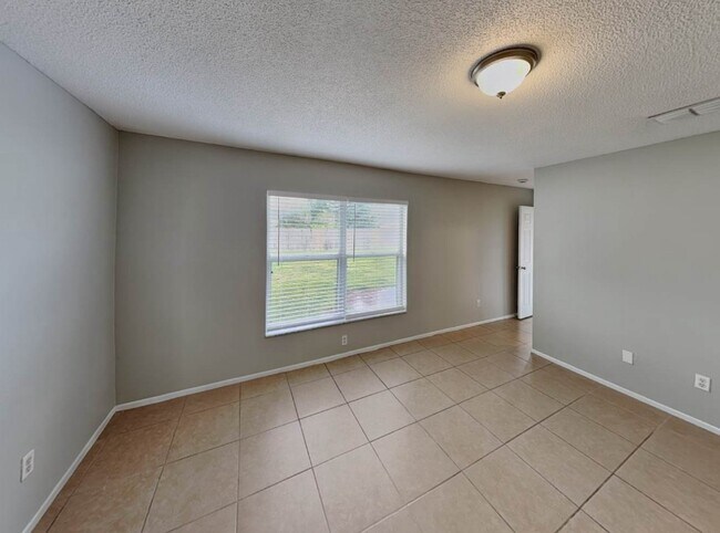 Building Photo - 13055 Prairie Meadows Dr