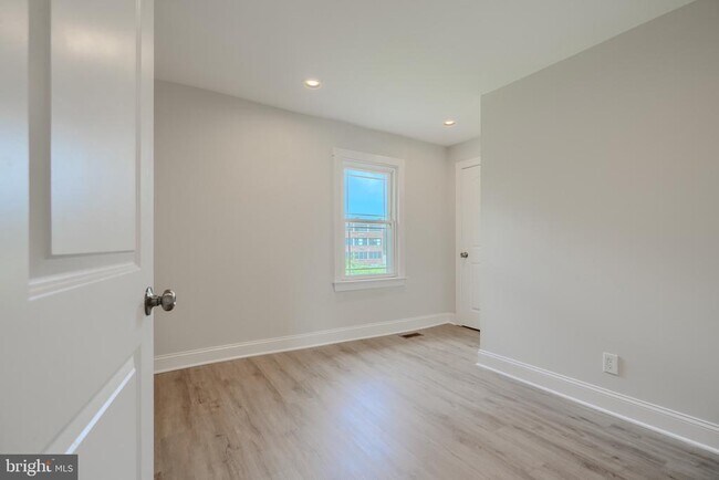 Building Photo - 5019 St Georges Ave.