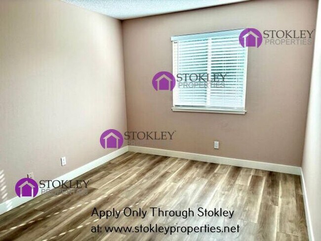 Building Photo - 1354 Tree Garden Pl