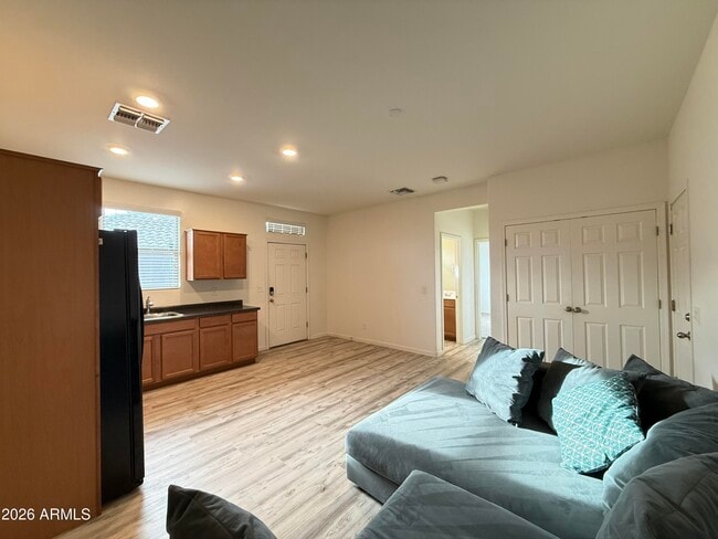 Building Photo - 2372 E Dust Devil Dr