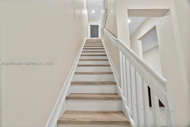 Building Photo - 8989 SW 17th Ct