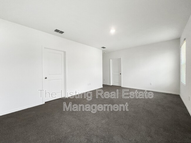 Building Photo - 33314 Darley Dl Trl