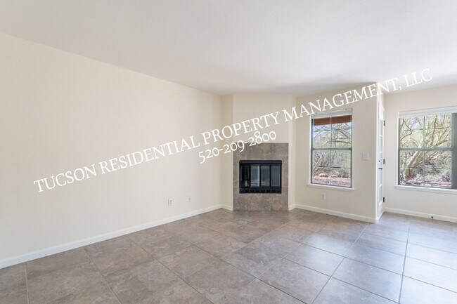 Building Photo - 6651 N Campbell Ave