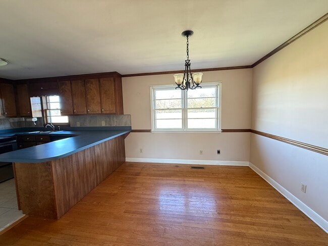 Building Photo - 106 Hawthorne Dr