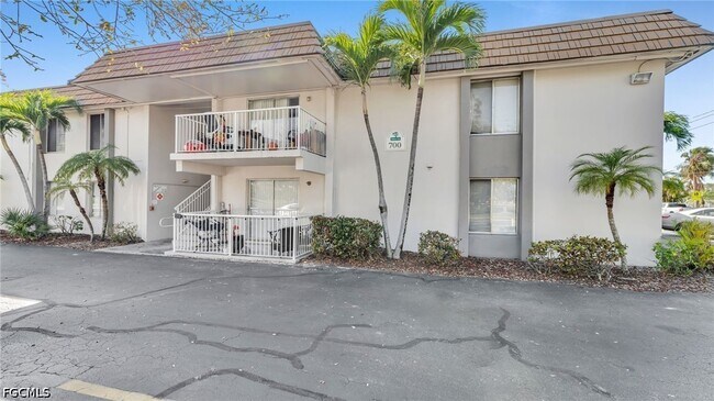 Building Photo - 1830 Maravilla Ave