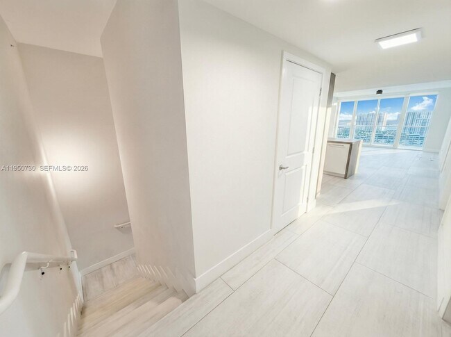 Building Photo - 400 Sunny Isles Blvd