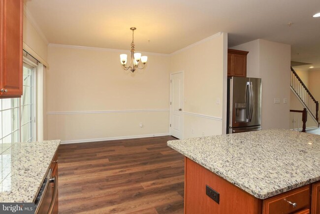 Building Photo - 7954 Blue Stream Dr