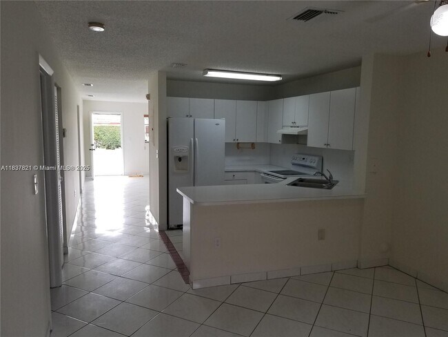 Building Photo - 8851 NW 119th St