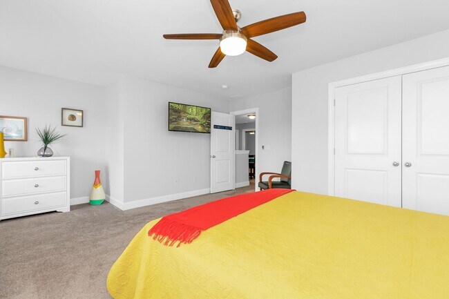 Building Photo - 1399 Berkshire Ave