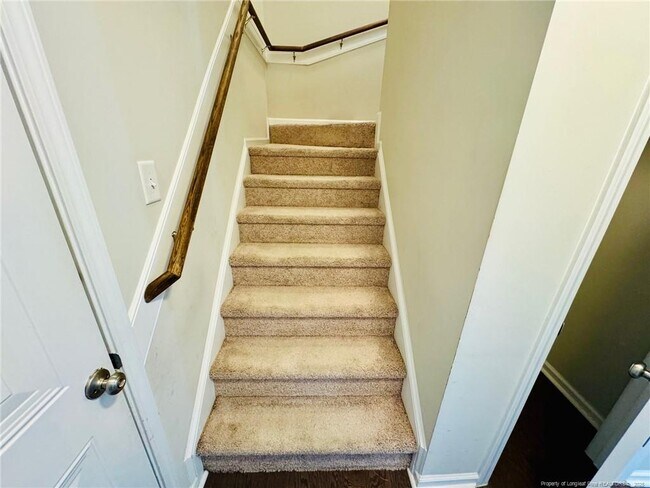 Building Photo - 843 Screech Owl Dr