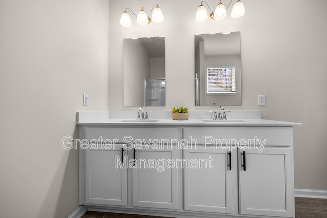 Building Photo - 84 Woodford Reserve Dr