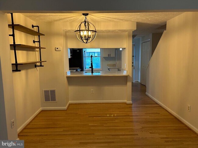 Building Photo - 8317 Brookvale Ct