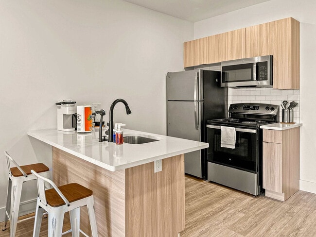 Building Photo - 2400 E Huntingdon St