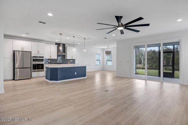 Building Photo - 442 Stargaze Ln