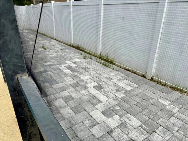 Building Photo - 255 Magical Way