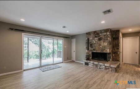Building Photo - 5310 Lakeaire Blvd