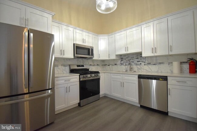 Building Photo - 3580 S Main Rd