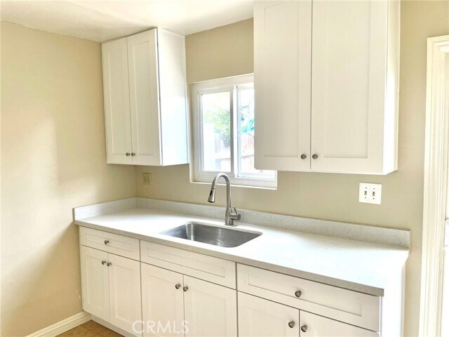 Building Photo - 4584 Bandera St