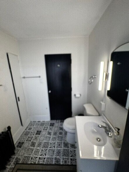 Building Photo - 612 Union St