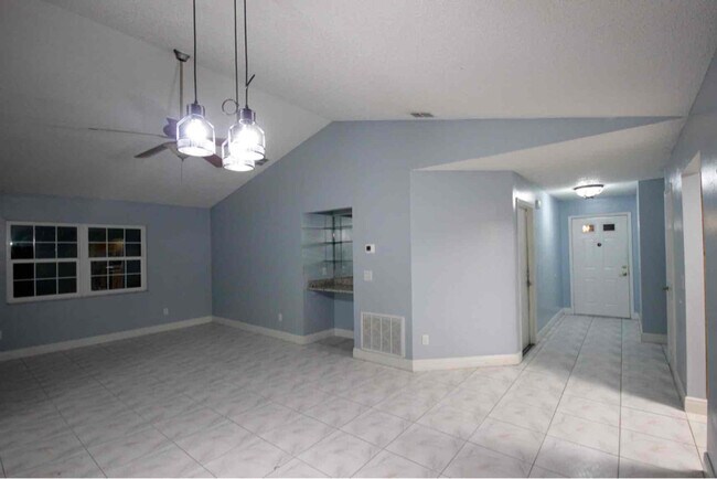 Building Photo - 125 Cranfield Ct