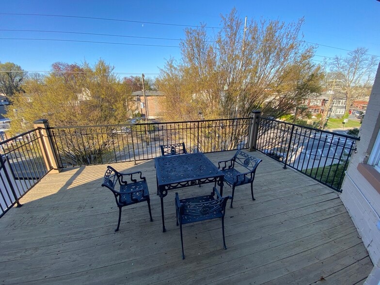 Building Photo - 1231 Bardstown Rd