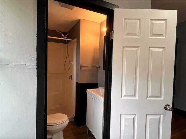 Building Photo - 28 Roger Williams Ave