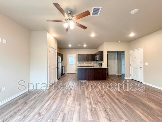 Building Photo - 1007A Laurel Dr