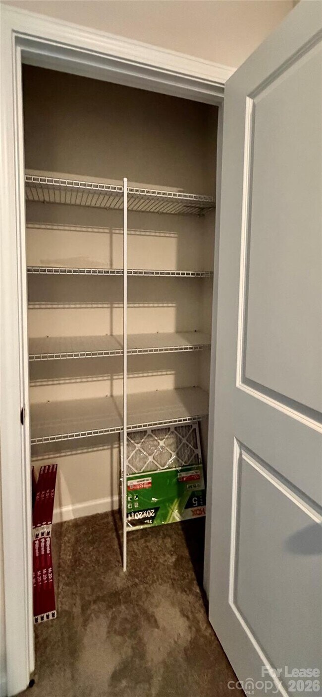 Building Photo - 365 Runner Stone Ln