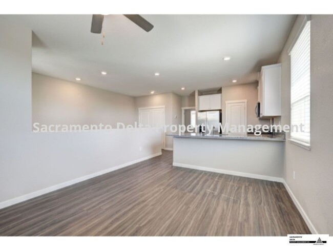 Building Photo - Modern 2 bedroom, 2 full bathroom in West Sac