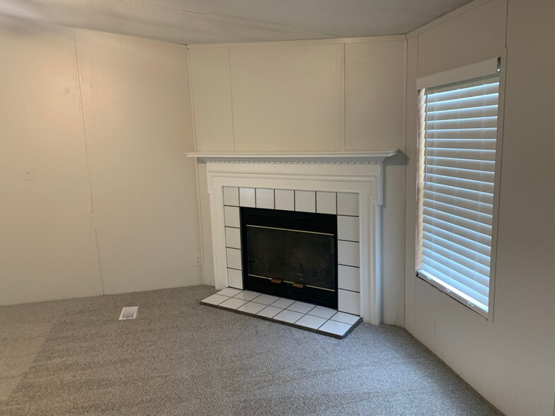 Building Photo - 3424 Alicia Ln