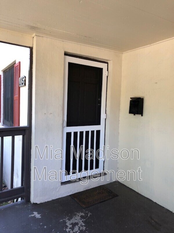 Building Photo - 115 Hibiscus Ave