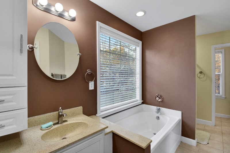 Building Photo - 4640 Malone Ct