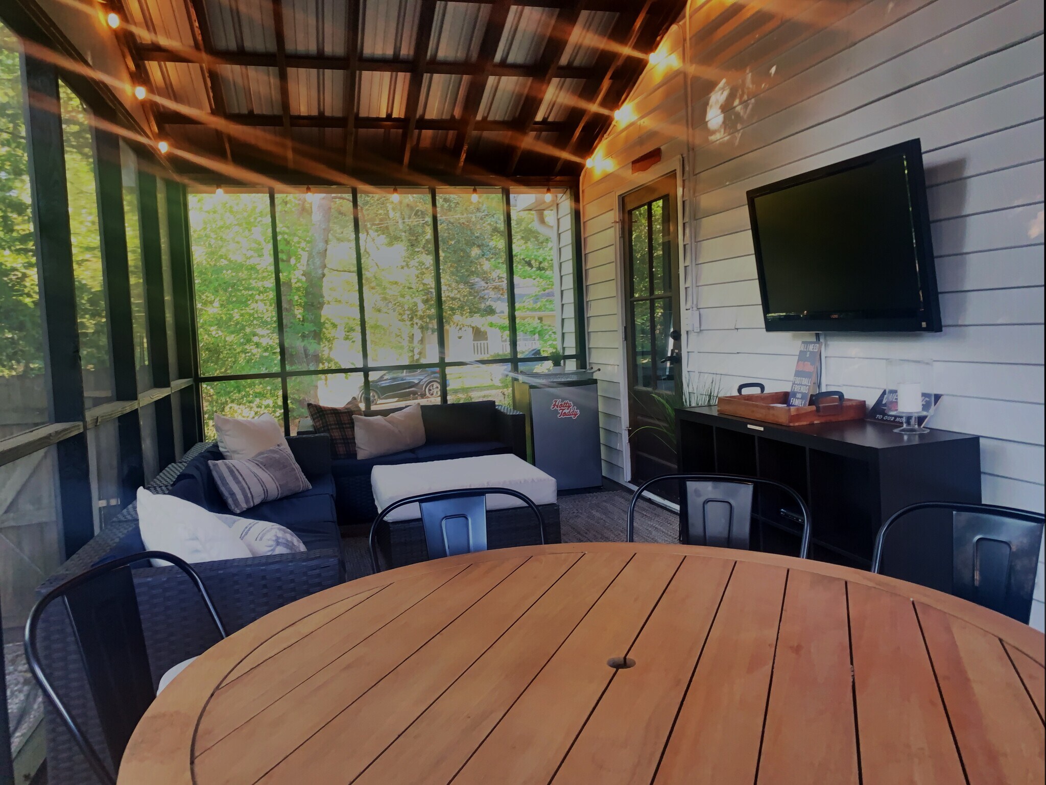 Building Photo - 1609 Pierce Avenue Ext