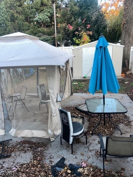 Building Photo - 114 Ely St