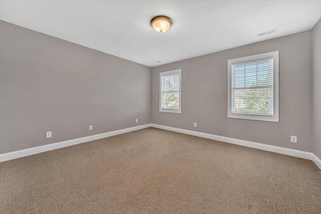 Building Photo - 1145 Cranberry Ct