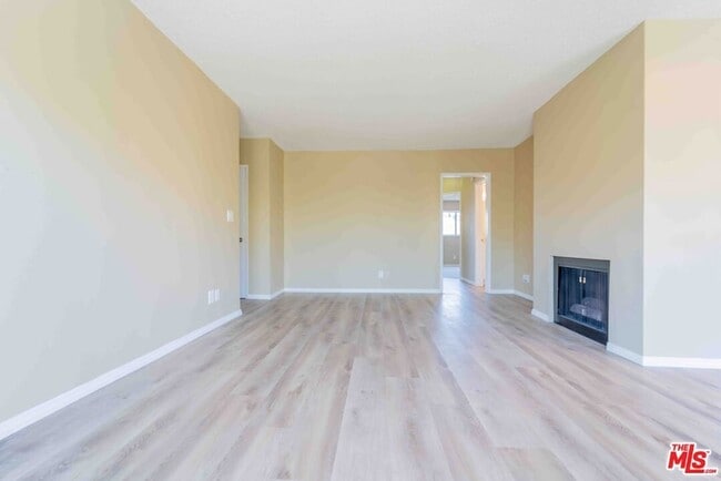 Building Photo - 11871 Idaho Ave