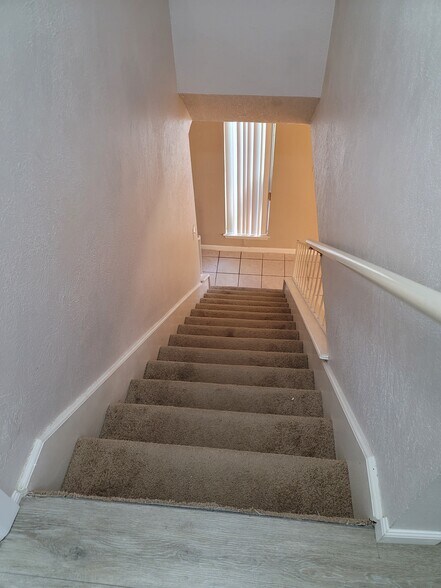 Building Photo - 6702 Deatonhill Dr