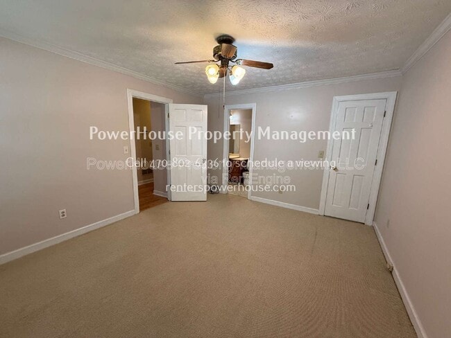 Building Photo - 3209 Henderson Walk