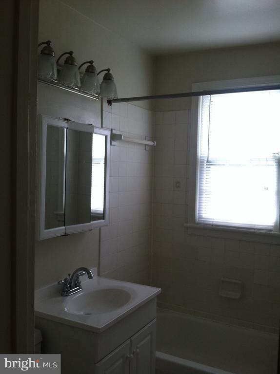 Building Photo - 814 Jefferson St