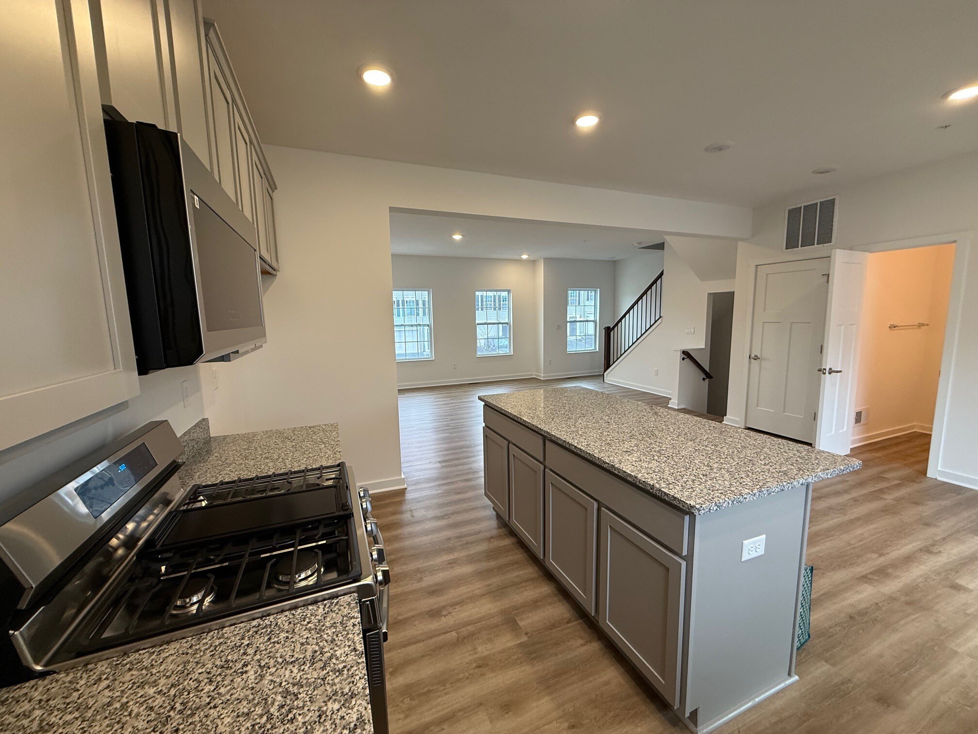 Building Photo - 179 Lockheed Dr