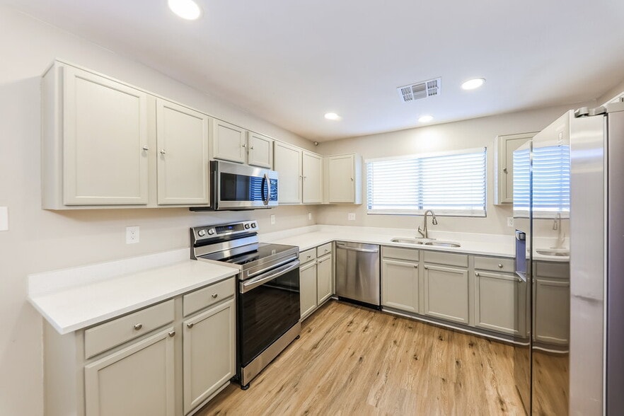 Building Photo - 18611 North 22nd St