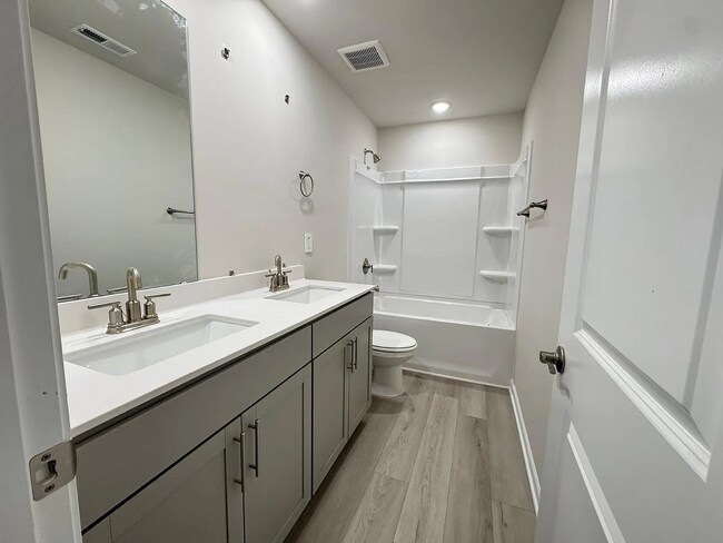 Building Photo - 4 Bedroom Single Family for Rent