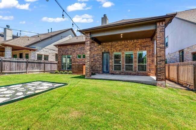 Building Photo - 2907 Zelma Dr