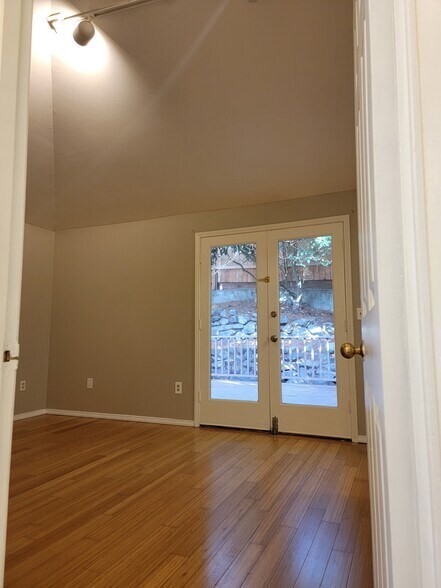 Building Photo - 9506 Sand Point Way NE