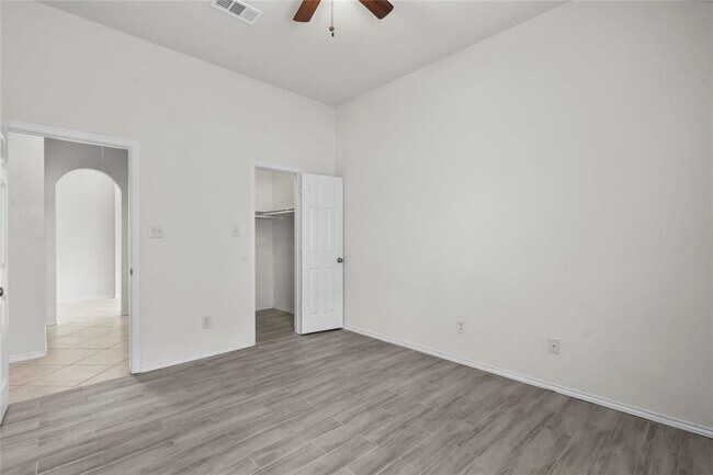 Building Photo - 11047 Pierce Valley Dr