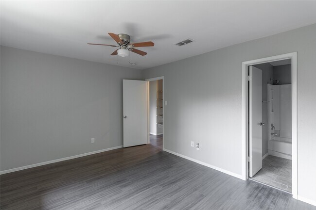 Building Photo - 3118 Lucida Ln