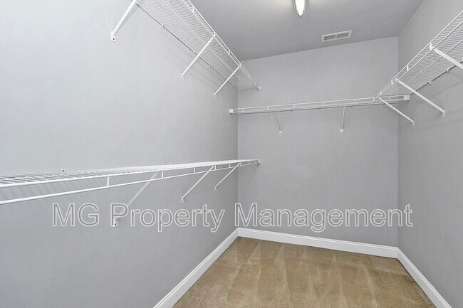 Building Photo - 2080 Gable Way Ln